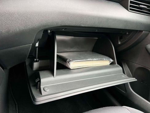 Used 2024 Nissan Altima 2.5 SV image 32