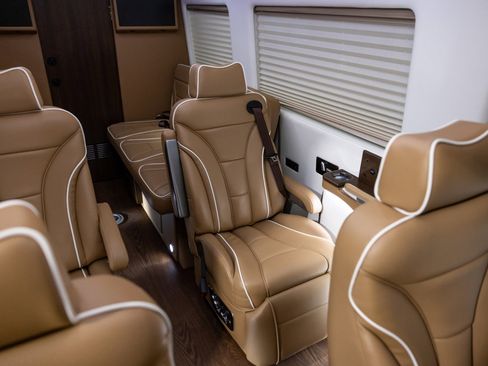 Used 2025 Mercedes-Benz Sprinter 3500 image 29