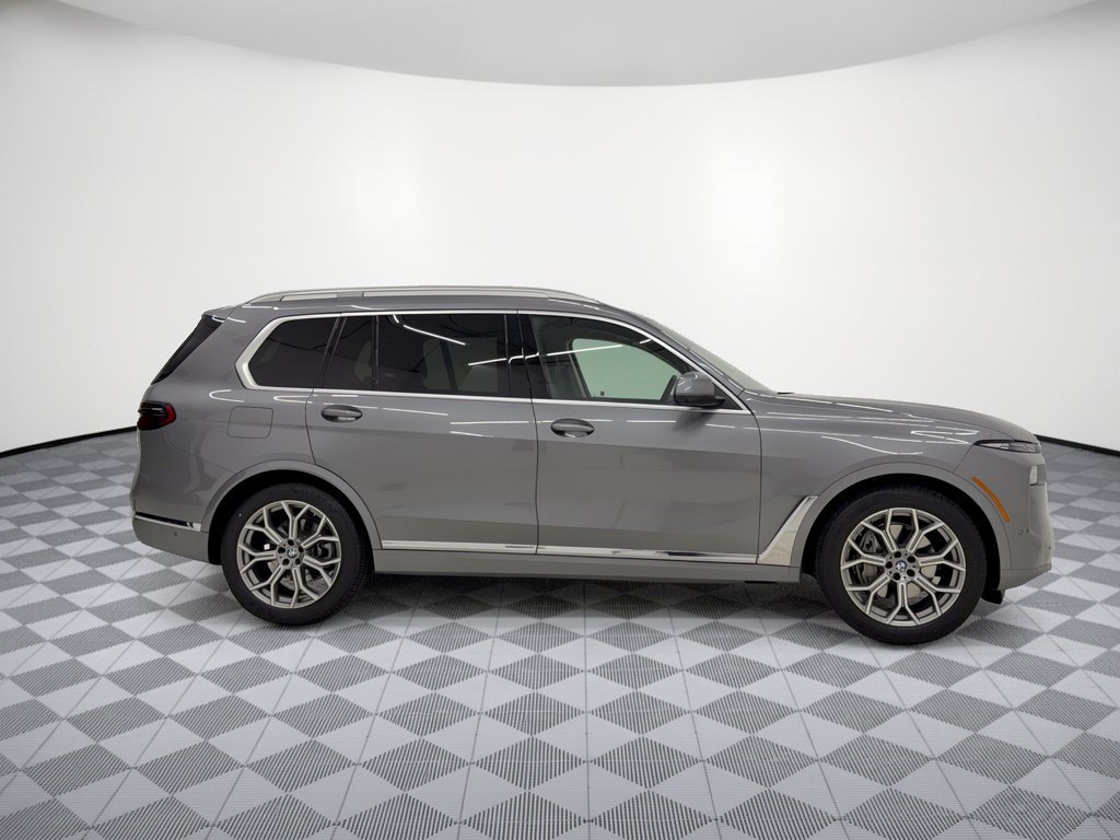 Certified 2024 BMW X7 xDrive40i AWD/4WD image 8