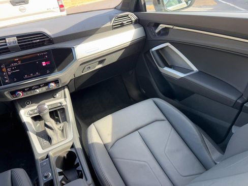 Used 2025 Audi Q3 2.0T Premium w/ Convenience Package image 15