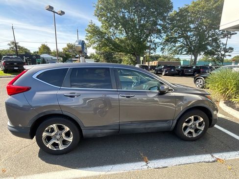Used 2017 Honda CR-V EX image 2