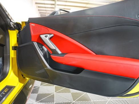 Used 2016 Chevrolet Corvette Z06 w/ 3LZ Preferred Equipment Group RWD image 33