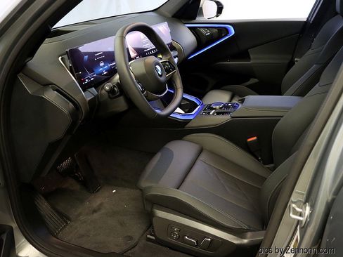 Used 2025 BMW X3 xDrive30i w/ Premium Package image 11