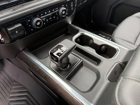 Used 2024 Chevrolet Silverado 1500 LTZ image 21