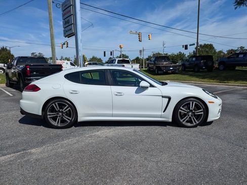 Used 2016 Porsche Panamera 4 AWD/4WD image 4