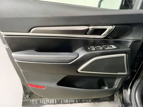 Used 2023 Kia Telluride LX AWD/4WD image 30