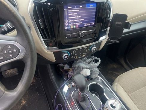 Used 2023 Chevrolet Traverse LS w/ Safety Package image 7