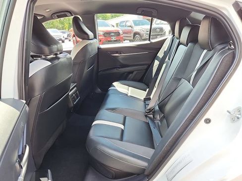 Used 2025 Toyota Camry SE FWD image 11