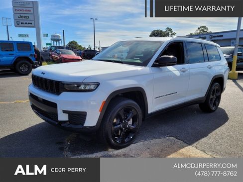 New 2025 Jeep Grand Cherokee L Altitude AWD/4WD image 1