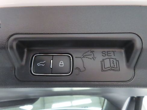 Used 2025 Ford Explorer Platinum w/ Ultimate Package image 45