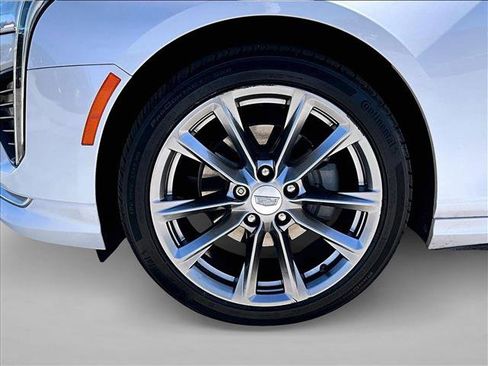 Used 2021 Cadillac CT4 Sport w/ Climate Package image 10