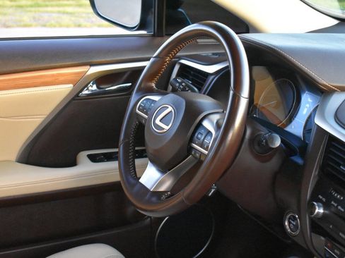 Used 2019 Lexus RX 450hL Base AWD 4dr SUV image 22