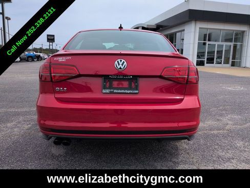 Used 2018 Volkswagen Jetta GLI FWD image 5