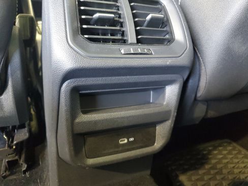 Used 2024 Volkswagen Taos SEL AWD/4WD image 13
