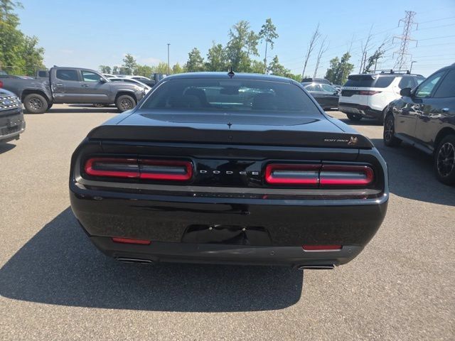 Used 2022 Dodge Challenger R/T Scat Pack RWD image 6