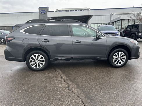 Used 2023 Subaru Outback Premium w/ Tech Package 1 image 8