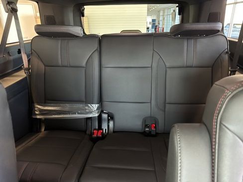 New 2026 Chevrolet Suburban RST image 26