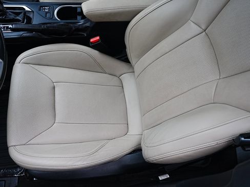 Used 2020 Subaru Impreza 2.0i Limited w/ Popular Package #2 image 9