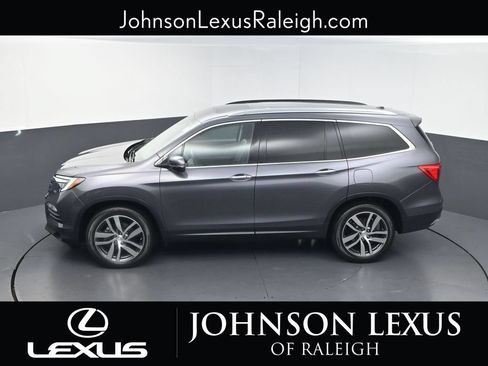 Used 2017 Honda Pilot Touring image 30