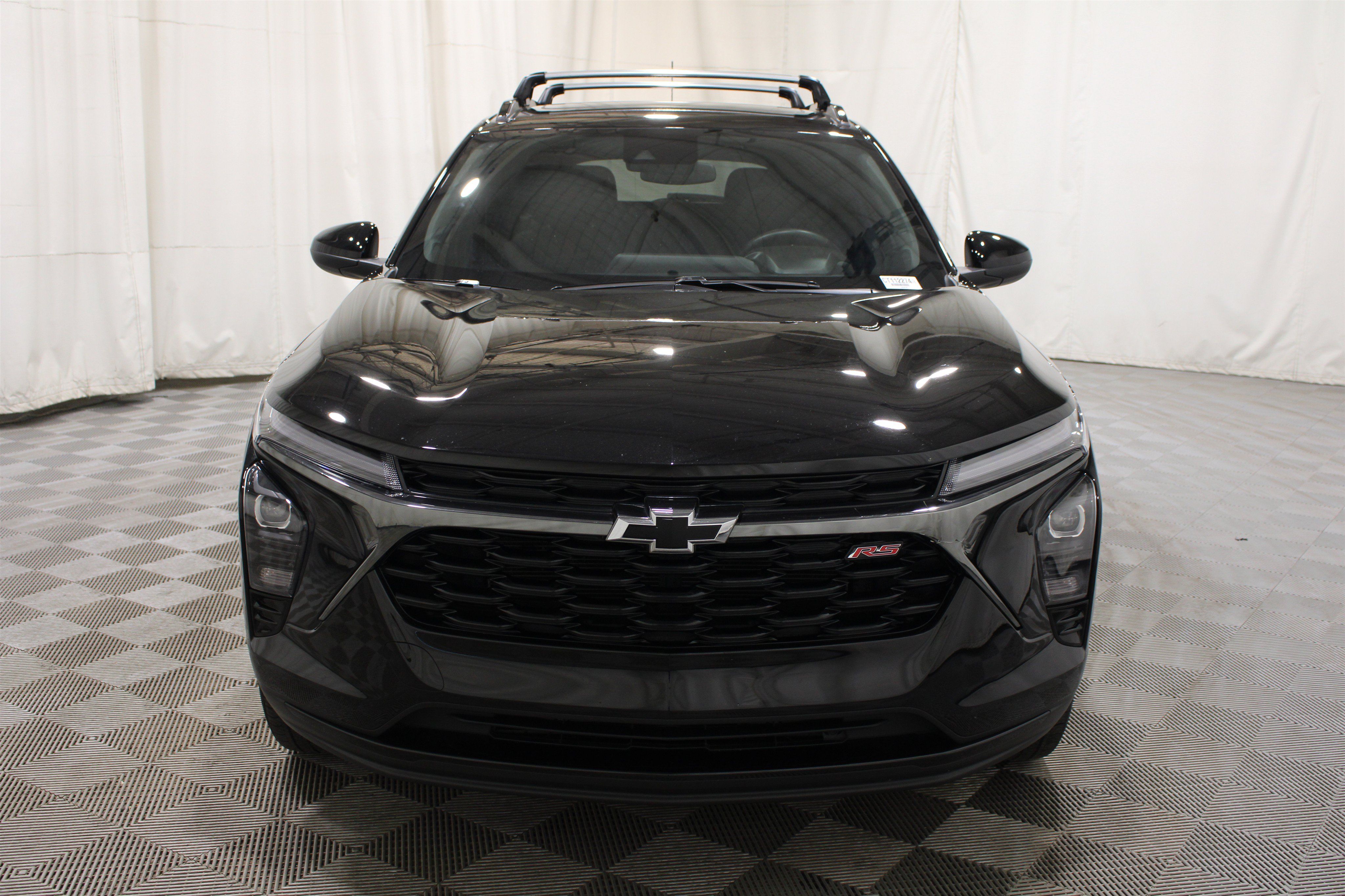 Used 2025 Chevrolet Trax RS w/ Sunroof Package FWD image 35