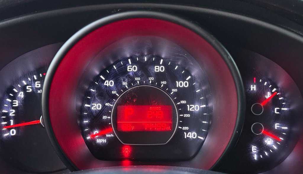 Used 2014 Kia Soul + FWD image 34