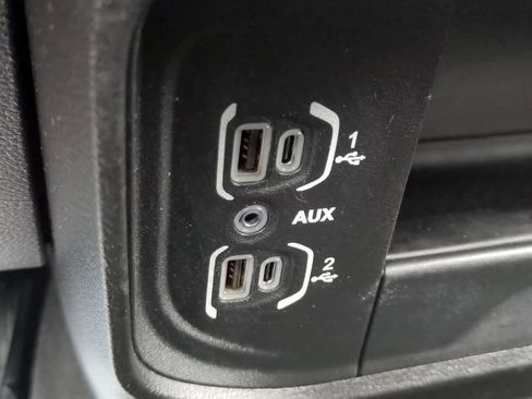 Used 2024 RAM 2500 Big Horn image 31