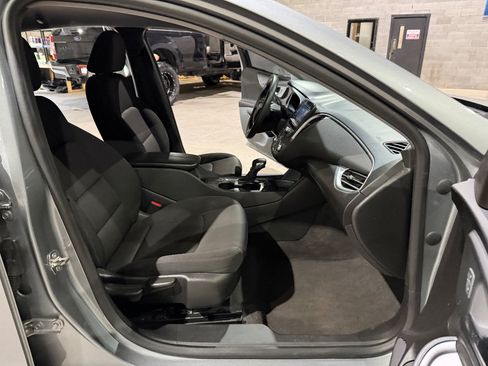 Used 2024 Chevrolet Malibu LT FWD image 25