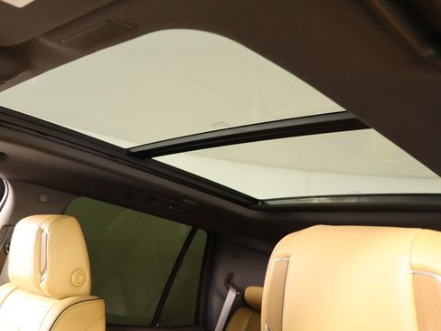 Used 2026 Cadillac Escalade Luxury w/ LPO, Floor Liner Package image 18