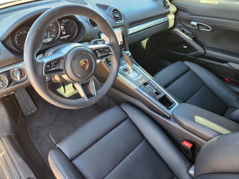 Used 2024 Porsche 718 Boxster image 29