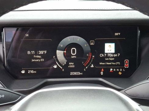 Used 2025 GMC Acadia Elevation image 17