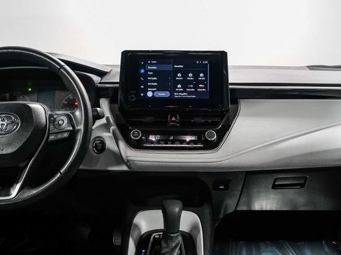 Used 2025 Toyota Corolla SE FWD image 13