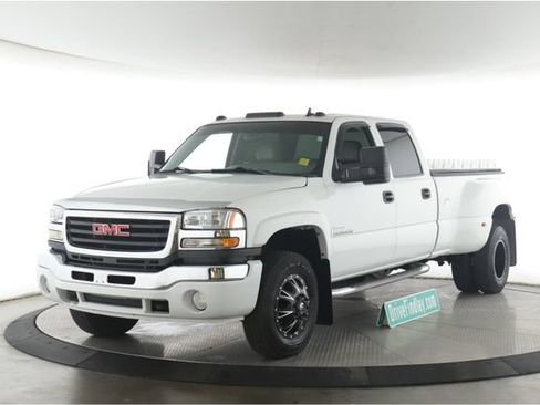 Used 2006 GMC Sierra 3500 SLT w/ Heavy-Duty Power Package AWD/4WD image 10