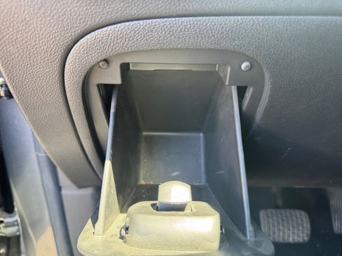 Used 2020 Buick Encore Essence FWD image 22