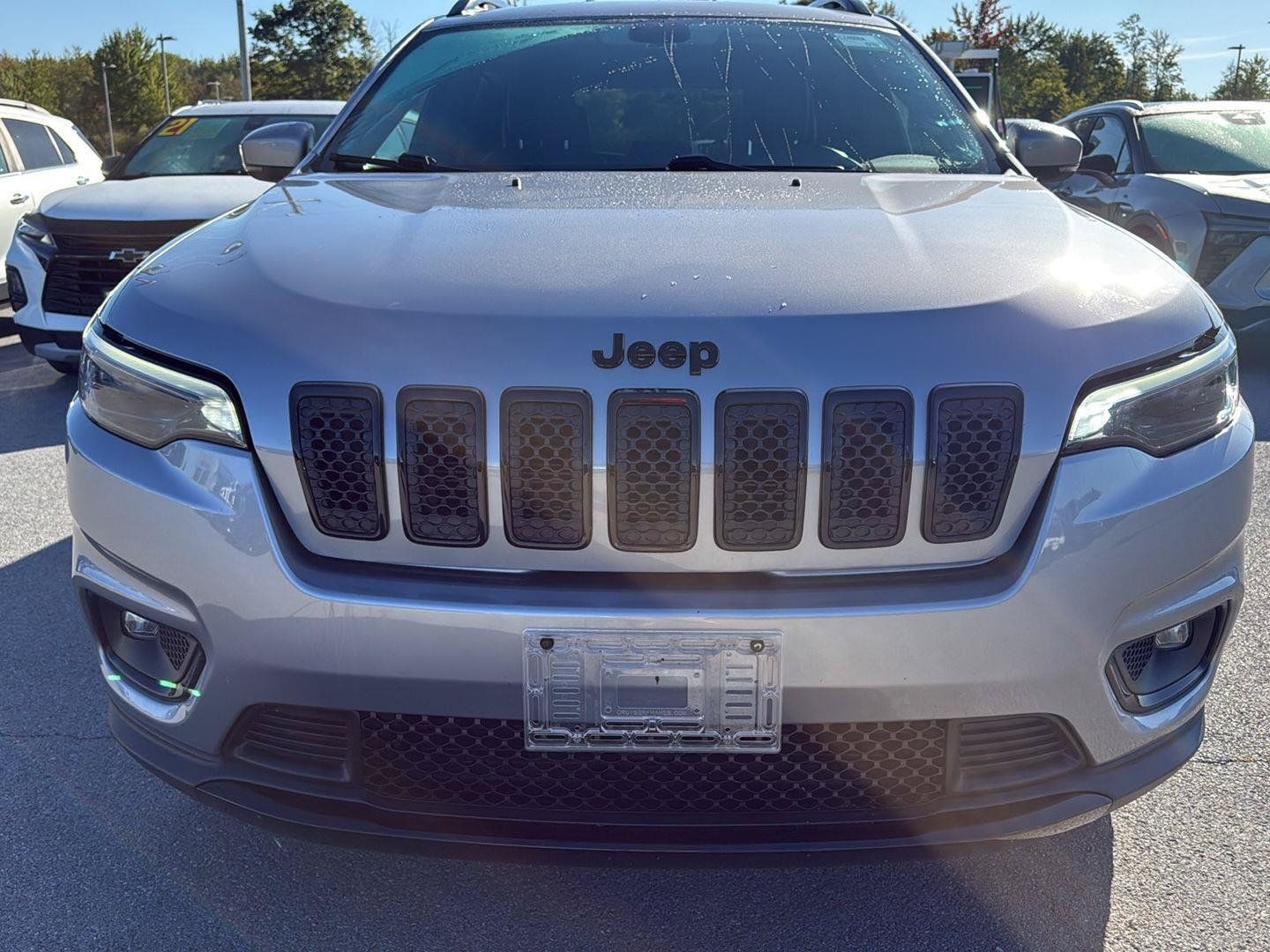 Used 2020 Jeep Cherokee Latitude Plus AWD/4WD image 2