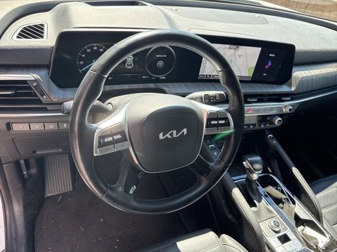 Certified 2024 Kia Telluride SX Prestige w/ Towing Package AWD/4WD image 16