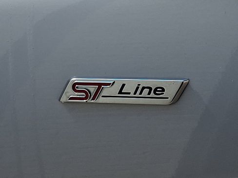Used 2025 Ford Escape ST-Line FWD image 31