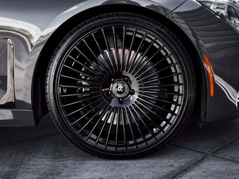 Used 2022 BMW M760i xDrive w/ Luxury Rear Seating Package AWD/4WD image 24