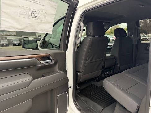 New 2026 GMC Sierra 1500 Elevation image 11