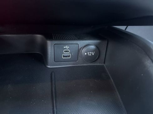 New 2026 Ford Escape ST-Line w/ Cold Weather Package AWD/4WD image 32
