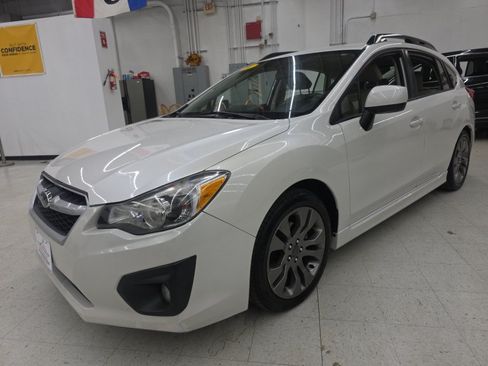 Used 2014 Subaru Impreza 2.0i Sport Premium AWD/4WD image 3