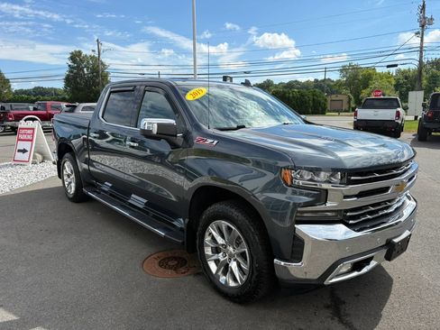 Used 2019 Chevrolet Silverado 1500 LTZ w/ LTZ Premium Package AWD/4WD image 6