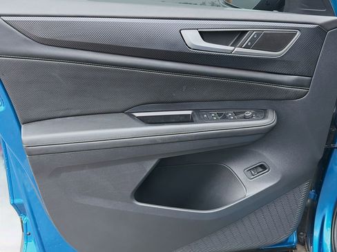 Used 2024 Volkswagen Atlas Cross Sport SEL image 21