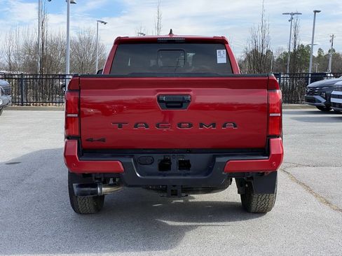 Used 2024 Toyota Tacoma TRD Off-Road w/ TRD Off Road Upgrade Package image 6