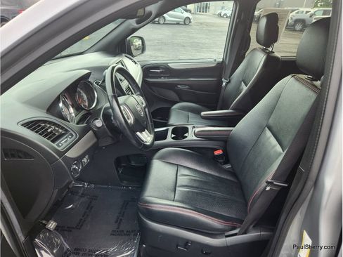 Used 2019 Dodge Grand Caravan GT FWD image 4