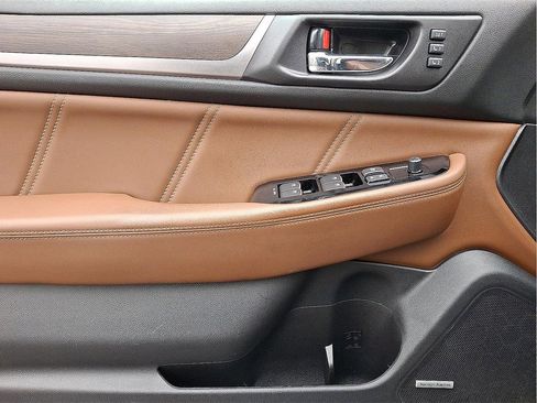 Used 2019 Subaru Outback 3.6R Touring image 13