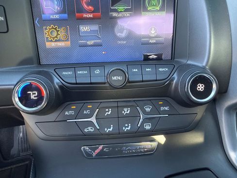 Used 2019 Chevrolet Corvette Stingray Coupe w/ Carbon Flash Badge Package image 31