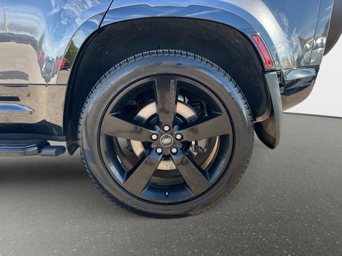 Used 2022 Land Rover Defender 110 X-Dynamic HSE image 12