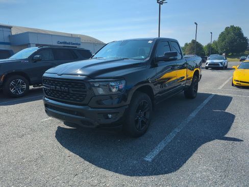 Used 2023 RAM 1500 Big Horn AWD/4WD image 3