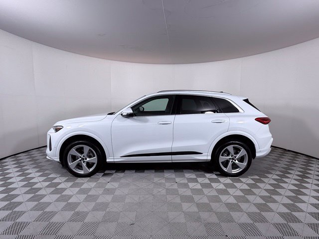 Certified 2025 Audi Q5 Premium w/ Premium Plus AWD/4WD image 4