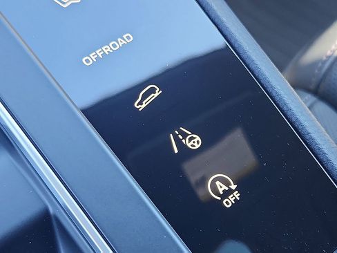 New 2026 Porsche Macan GTS image 17